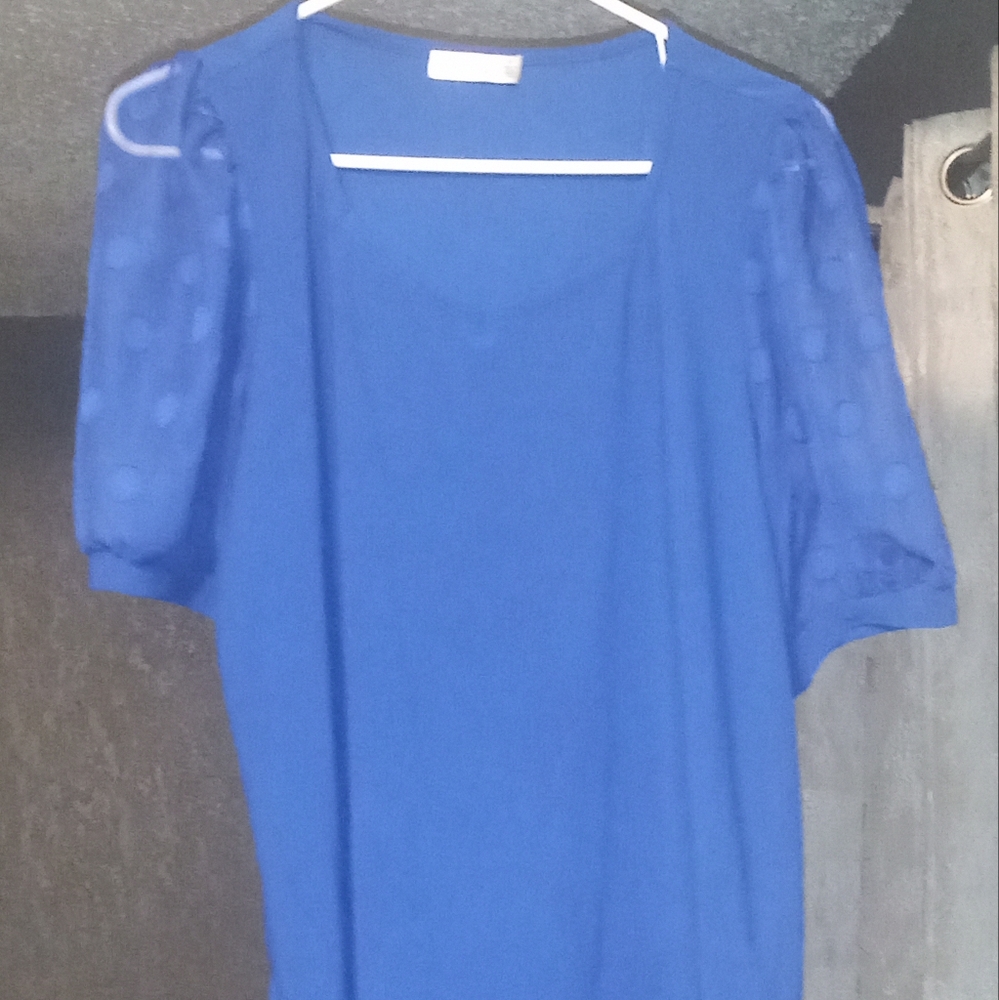 ♥️ Blue Blouse with patterns on hems